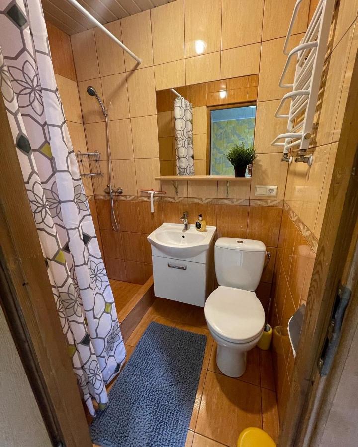 Sewana Pokoje Goscinne I Domki Letniskowe Mikołajki Exterior foto